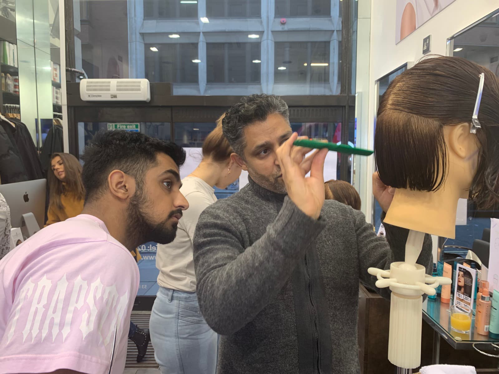 1:1 Training Session Bob Cut with Director