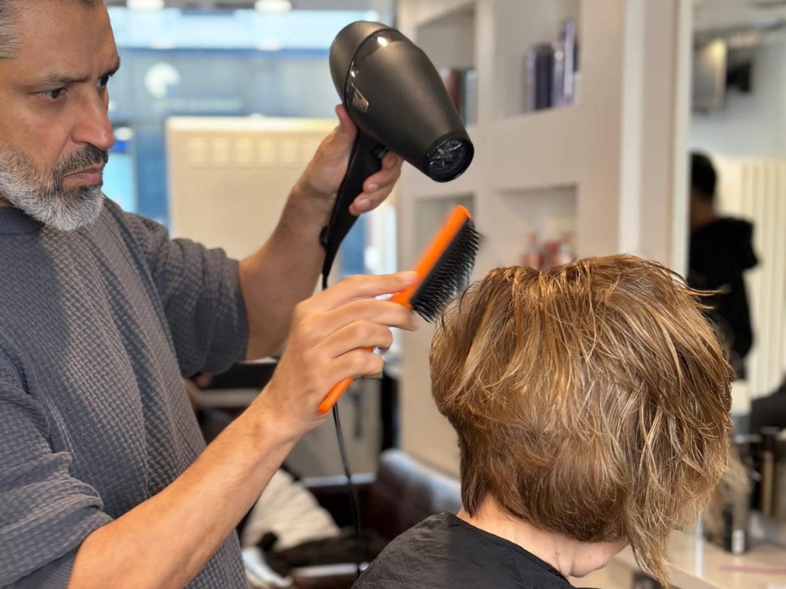 Natural blowdry after ladies cut